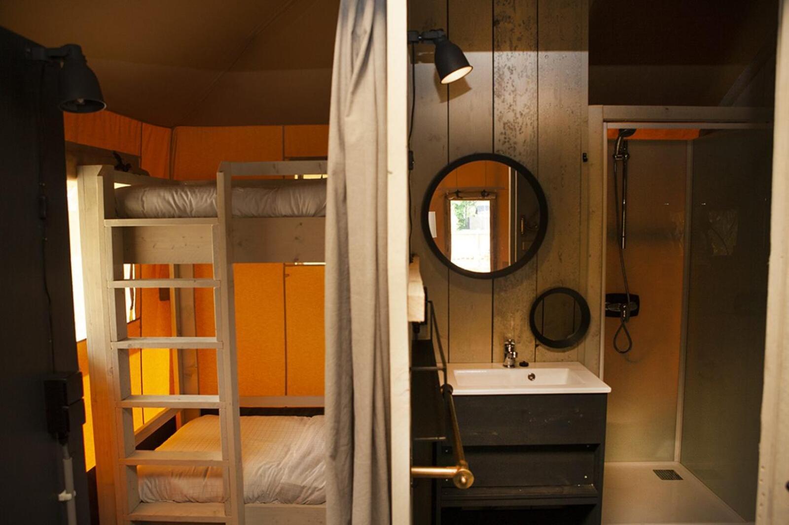 Nieuw-Heeten Vakantiepark Sallandshoeve מראה חיצוני תמונה