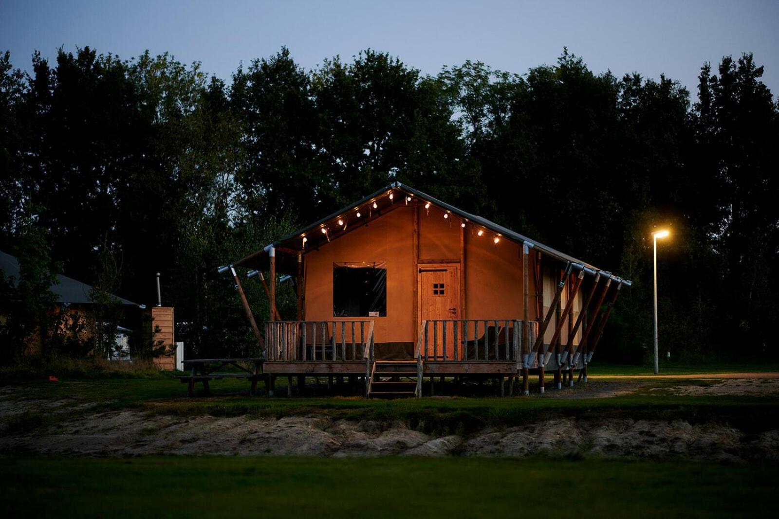 Nieuw-Heeten Vakantiepark Sallandshoeve מראה חיצוני תמונה